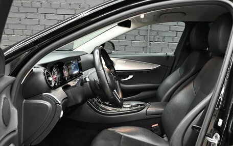 Mercedes-Benz E-Класс, 2019 год, 2 440 000 рублей, 10 фотография