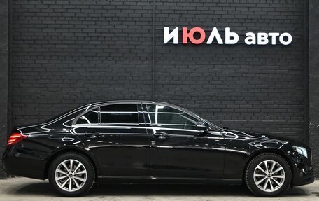 Mercedes-Benz E-Класс, 2019 год, 2 440 000 рублей, 9 фотография