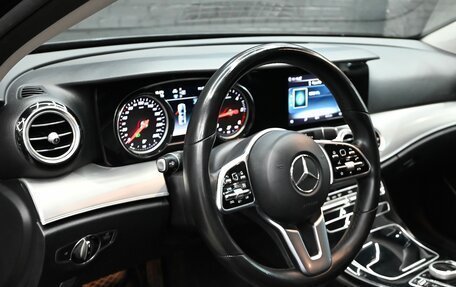 Mercedes-Benz E-Класс, 2019 год, 2 440 000 рублей, 13 фотография