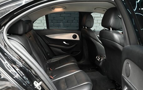 Mercedes-Benz E-Класс, 2019 год, 2 440 000 рублей, 22 фотография