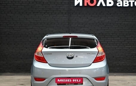 Hyundai Solaris II рестайлинг, 2011 год, 680 000 рублей, 5 фотография