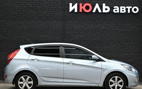 Hyundai Solaris II рестайлинг, 2011 год, 680 000 рублей, 9 фотография