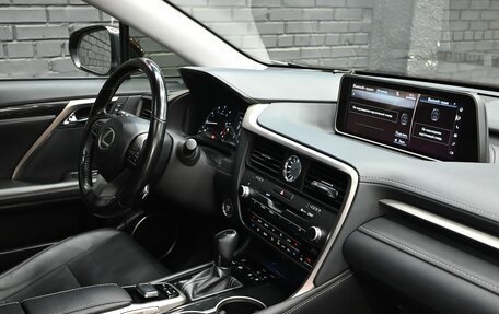 Lexus RX IV рестайлинг, 2016 год, 4 450 000 рублей, 16 фотография