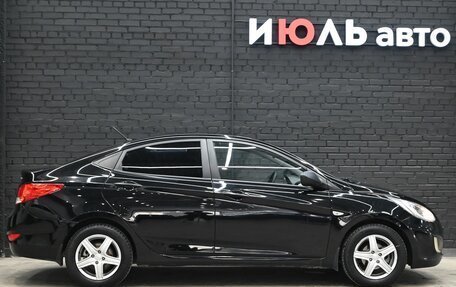 Hyundai Solaris II рестайлинг, 2011 год, 800 000 рублей, 8 фотография