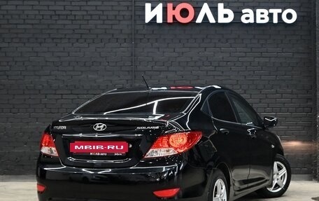 Hyundai Solaris II рестайлинг, 2011 год, 800 000 рублей, 6 фотография