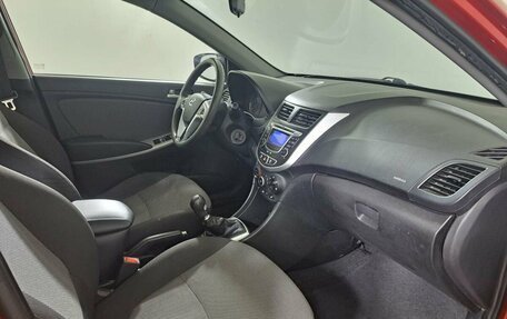 Hyundai Solaris II рестайлинг, 2013 год, 585 000 рублей, 11 фотография