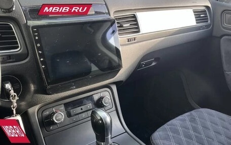 Volkswagen Touareg III, 2012 год, 2 250 000 рублей, 6 фотография