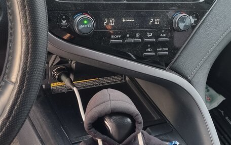 Toyota Camry, 2022 год, 3 300 000 рублей, 9 фотография