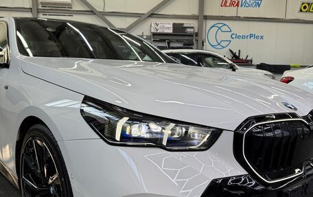 BMW 5 серия, 2023 год, 6 890 000 рублей, 5 фотография