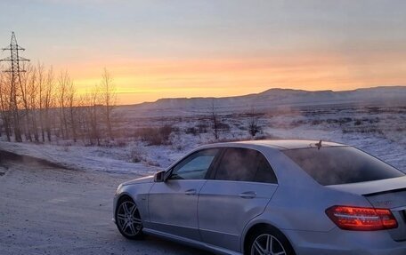 Mercedes-Benz E-Класс, 2010 год, 2 000 000 рублей, 3 фотография