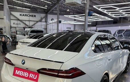 BMW 5 серия, 2023 год, 6 890 000 рублей, 2 фотография