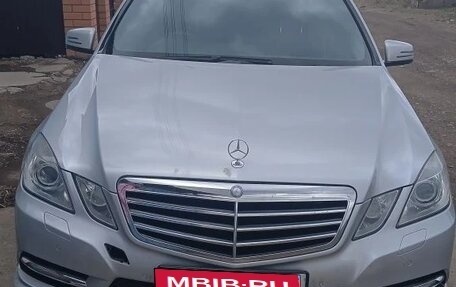 Mercedes-Benz E-Класс, 2010 год, 2 000 000 рублей, 1 фотография