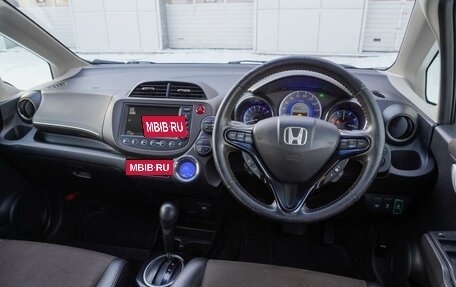 Honda Fit Shuttle I рестайлинг, 2012 год, 930 000 рублей, 13 фотография