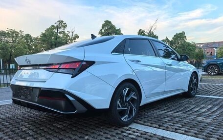 Hyundai Elantra, 2024 год, 1 560 000 рублей, 5 фотография