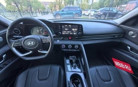 Hyundai Elantra, 2024 год, 1 560 000 рублей, 9 фотография
