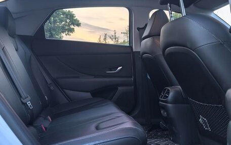 Hyundai Elantra, 2024 год, 1 560 000 рублей, 15 фотография