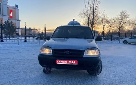 Chevrolet Niva I рестайлинг, 2004 год, 230 000 рублей, 1 фотография
