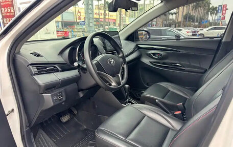 Toyota Yaris XP150 рестайлинг, 2021 год, 1 001 000 рублей, 9 фотография