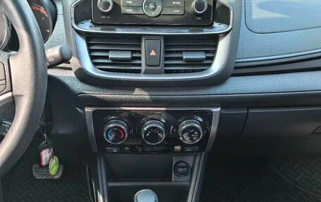 Toyota Yaris XP150 рестайлинг, 2022 год, 1 001 000 рублей, 11 фотография