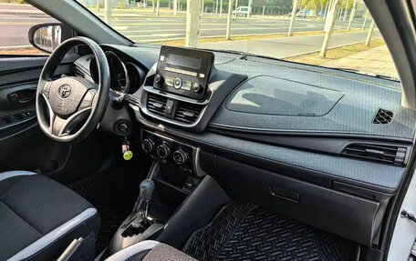 Toyota Yaris XP150 рестайлинг, 2022 год, 1 001 000 рублей, 12 фотография