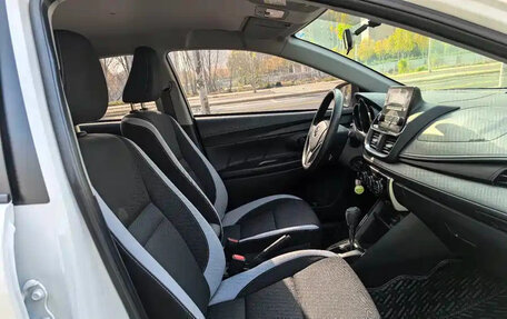 Toyota Yaris XP150 рестайлинг, 2022 год, 1 001 000 рублей, 17 фотография