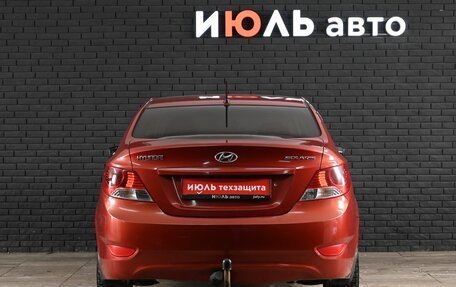 Hyundai Solaris II рестайлинг, 2011 год, 700 000 рублей, 5 фотография