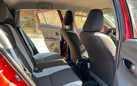 Toyota Yaris XP150 рестайлинг, 2021 год, 1 001 000 рублей, 13 фотография