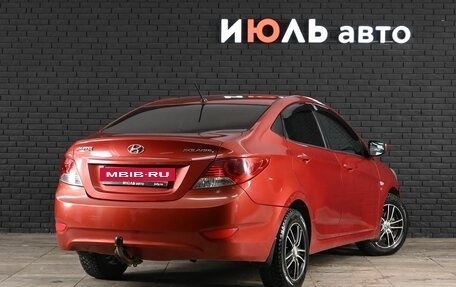 Hyundai Solaris II рестайлинг, 2011 год, 700 000 рублей, 6 фотография