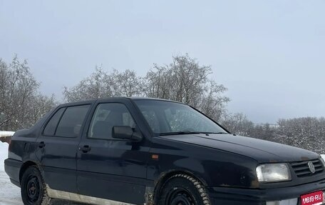 Volkswagen Vento, 1992 год, 130 000 рублей, 1 фотография