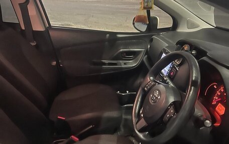 Toyota Vitz, 2019 год, 1 050 000 рублей, 4 фотография