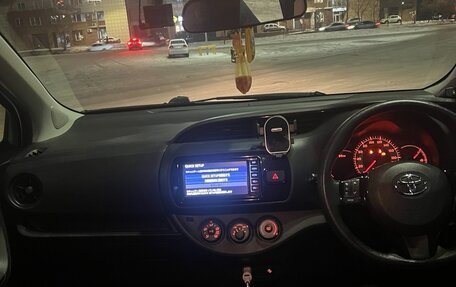 Toyota Vitz, 2019 год, 1 050 000 рублей, 2 фотография