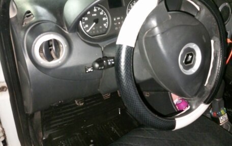 Renault Logan I, 2013 год, 350 000 рублей, 3 фотография