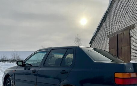 Volkswagen Vento, 1992 год, 130 000 рублей, 2 фотография