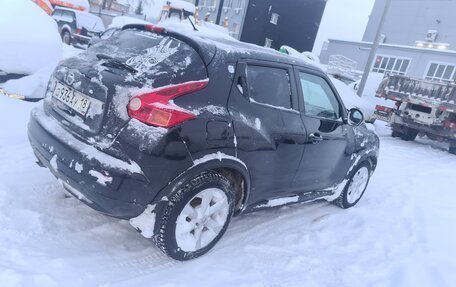 Nissan Juke II, 2011 год, 900 000 рублей, 5 фотография