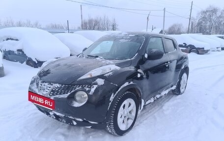 Nissan Juke II, 2011 год, 900 000 рублей, 2 фотография