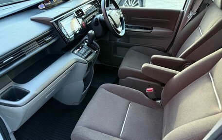 Honda Stepwgn IV, 2015 год, 2 090 000 рублей, 15 фотография