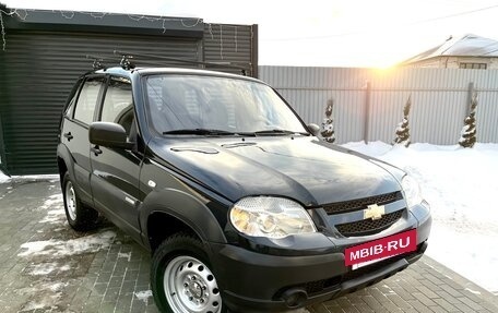 Chevrolet Niva I рестайлинг, 2012 год, 520 000 рублей, 3 фотография