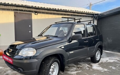 Chevrolet Niva I рестайлинг, 2012 год, 520 000 рублей, 10 фотография