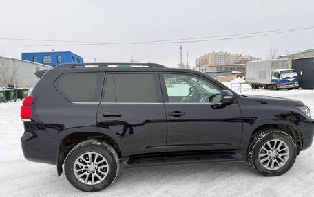 Toyota Land Cruiser Prado 150 рестайлинг 2, 2019 год, 5 900 000 рублей, 3 фотография