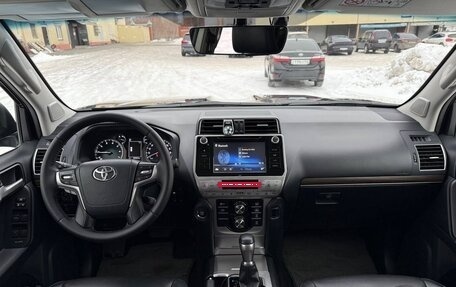 Toyota Land Cruiser Prado 150 рестайлинг 2, 2019 год, 5 900 000 рублей, 20 фотография