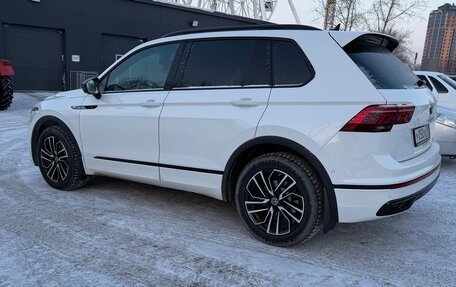 Volkswagen Tiguan II, 2021 год, 4 000 000 рублей, 4 фотография