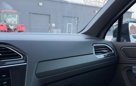 Volkswagen Tiguan II, 2021 год, 4 000 000 рублей, 12 фотография