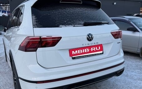 Volkswagen Tiguan II, 2021 год, 4 000 000 рублей, 3 фотография