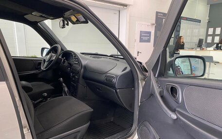 Chevrolet Niva I рестайлинг, 2017 год, 715 000 рублей, 12 фотография