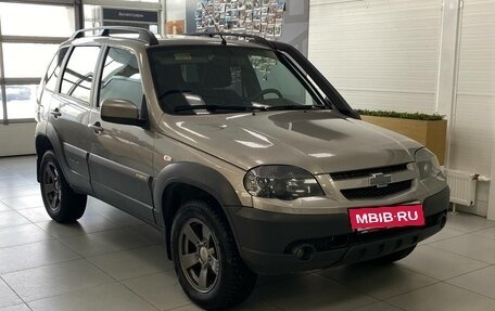 Chevrolet Niva I рестайлинг, 2017 год, 715 000 рублей, 3 фотография