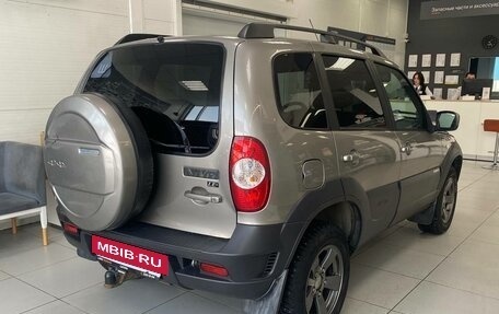 Chevrolet Niva I рестайлинг, 2017 год, 715 000 рублей, 4 фотография