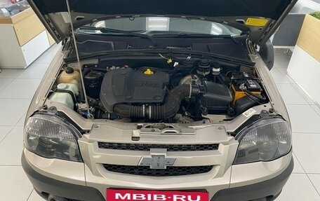 Chevrolet Niva I рестайлинг, 2017 год, 715 000 рублей, 7 фотография