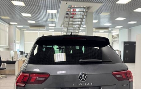 Volkswagen Tiguan II, 2021 год, 3 600 000 рублей, 5 фотография