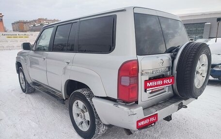 Nissan Patrol, 2005 год, 870 000 рублей, 4 фотография