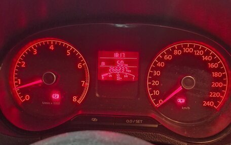 Volkswagen Polo VI (EU Market), 2011 год, 670 000 рублей, 7 фотография